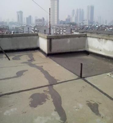 瑞金漏水维修 楼顶漏水是什么原因，楼顶漏水维修方法是什么?